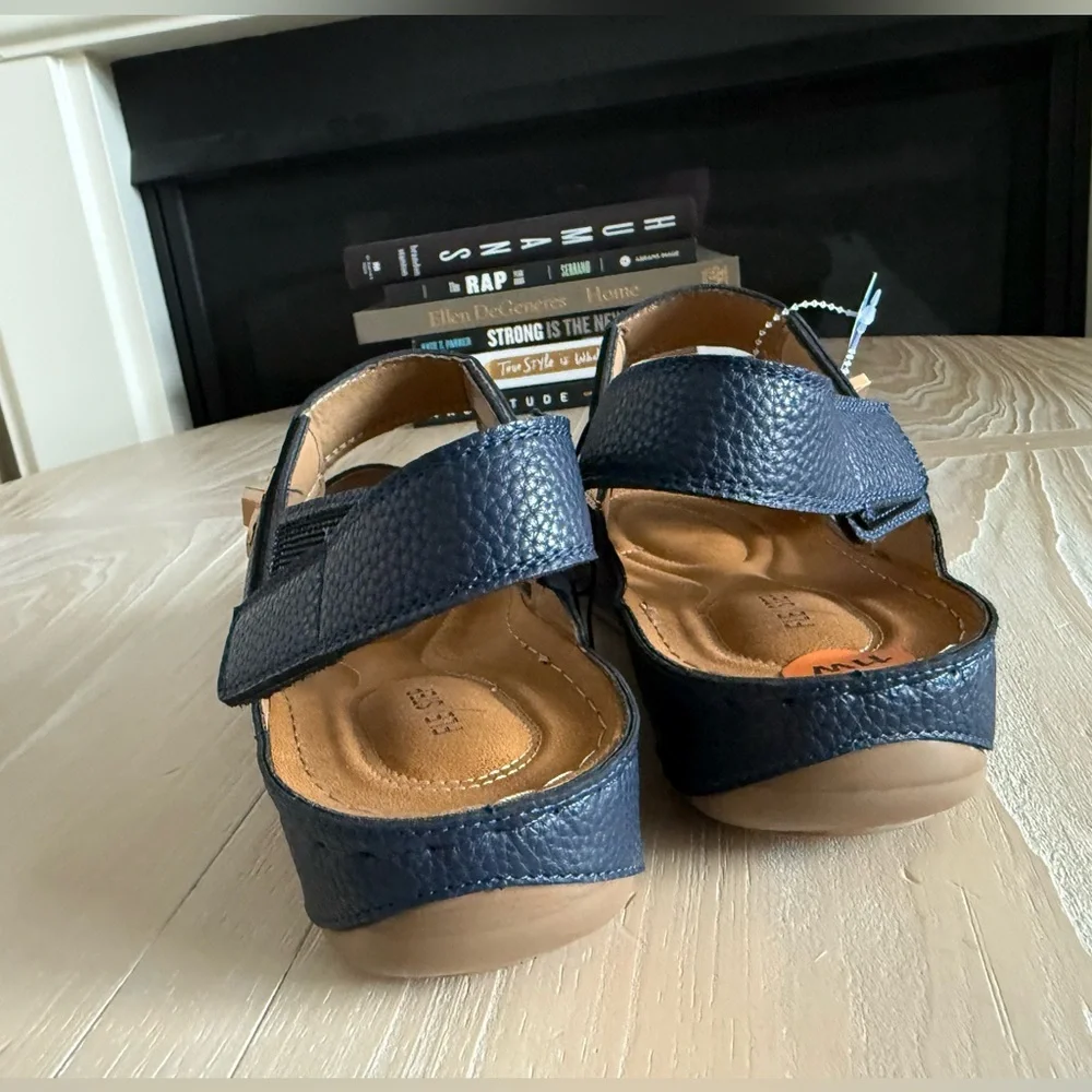 Flex Step|Navy Blue Sandals with Tan Accents,double strap faux leather•••NWT,11 - Picture 9 of 13